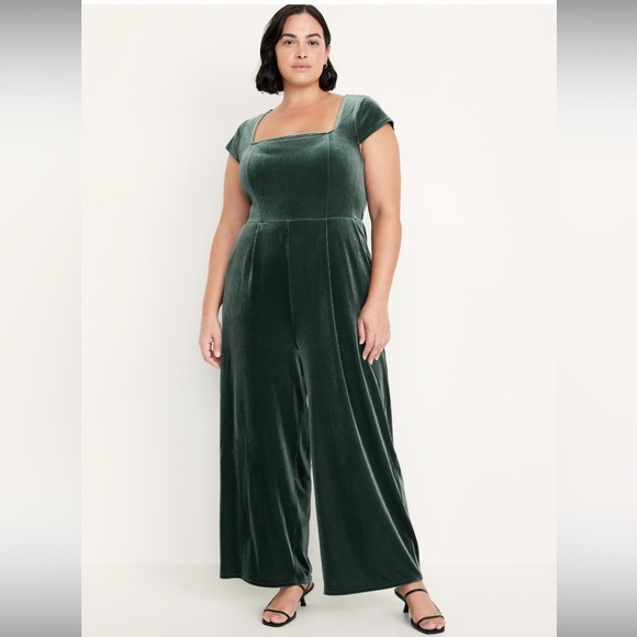 NEW Old Navy 520167 Fit and Flare Velvet Jumpsuit 3X Dark Green Open Back NWT - Picture 1 of 13